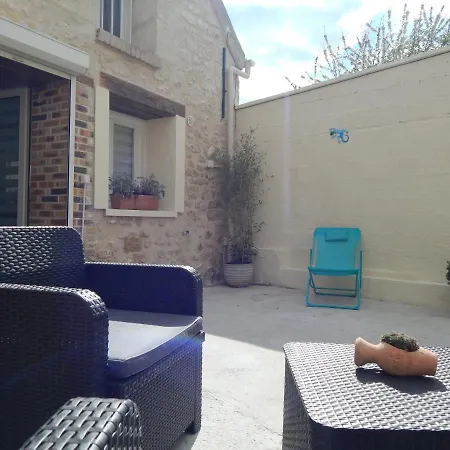 L'Etonnante Villa Margny-les-Compiegne Exterior photo